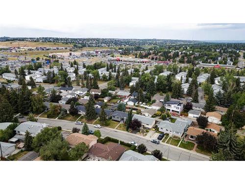 4820 41 Avenue Sw, Calgary, AB - Outdoor With View