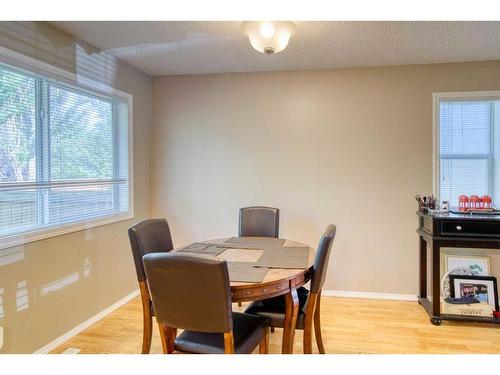 268 Stonemere Place, Chestermere, AB - Indoor Photo Showing Dining Room