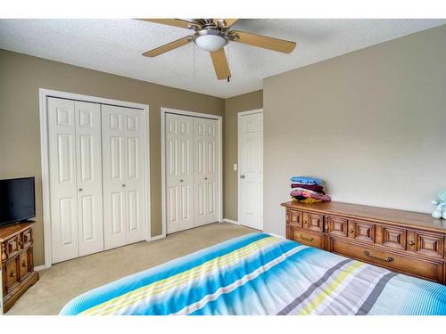 268 Stonemere Place, Chestermere, AB - Indoor Photo Showing Bedroom