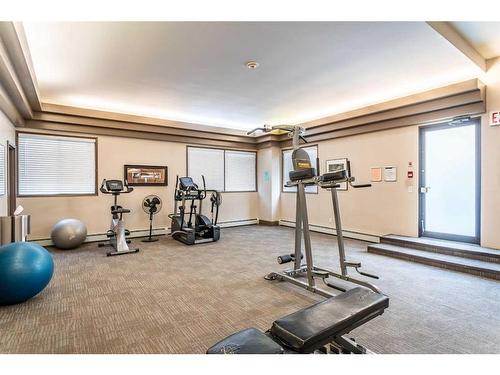 1303-225 25 Avenue Sw, Calgary, AB - Indoor Photo Showing Gym Room