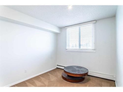 1303-225 25 Avenue Sw, Calgary, AB - Indoor Photo Showing Other Room