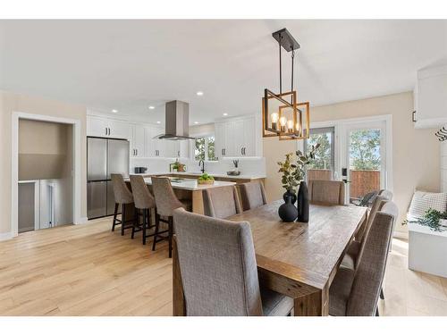 5716 Dalmead Crescent Nw, Calgary, AB - Indoor Photo Showing Dining Room