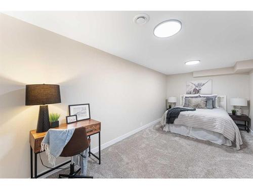 5716 Dalmead Crescent Nw, Calgary, AB - Indoor Photo Showing Bedroom