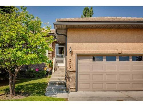 323 Shannon Estates Terrace Sw, Calgary, AB - Outdoor