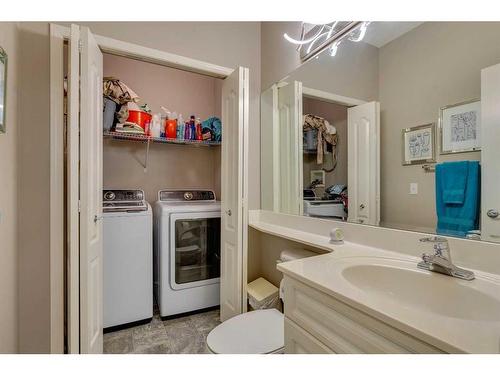 323 Shannon Estates Terrace Sw, Calgary, AB - Indoor Photo Showing Laundry Room