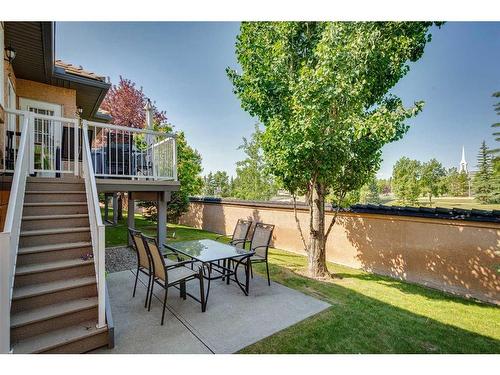 323 Shannon Estates Terrace Sw, Calgary, AB - Outdoor With Deck Patio Veranda