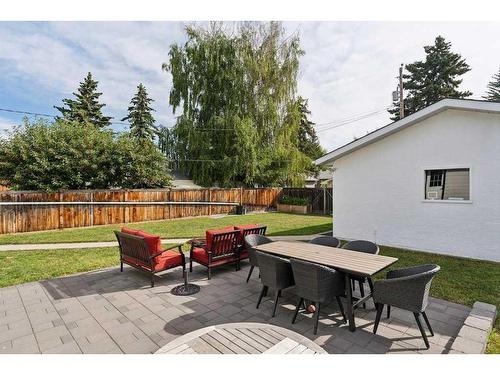 43 Hillgrove Crescent Sw, Calgary, AB - Outdoor With Deck Patio Veranda