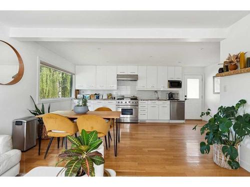 43 Hillgrove Crescent Sw, Calgary, AB - Indoor Photo Showing Kitchen With Stainless Steel Kitchen