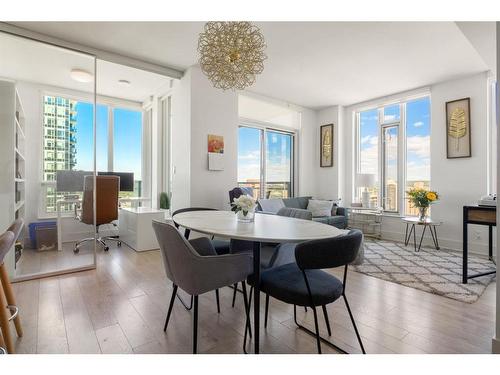 2504-901 10 Avenue Sw, Calgary, AB - Indoor Photo Showing Dining Room