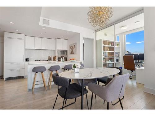 2504-901 10 Avenue Sw, Calgary, AB - Indoor Photo Showing Dining Room