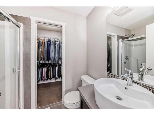 1610-125 Panatella Way Nw, Calgary, AB - Indoor Photo Showing Bathroom