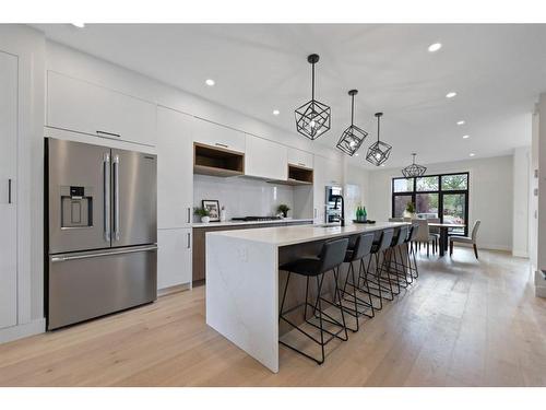 4608 82 Street Nw, Calgary, AB - Indoor Photo Showing Kitchen With Stainless Steel Kitchen With Upgraded Kitchen