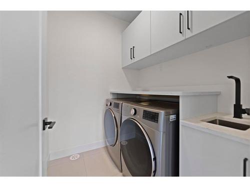 4608 82 Street Nw, Calgary, AB - Indoor Photo Showing Laundry Room