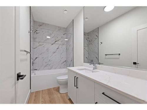 4608 82 Street Nw, Calgary, AB - Indoor Photo Showing Bathroom