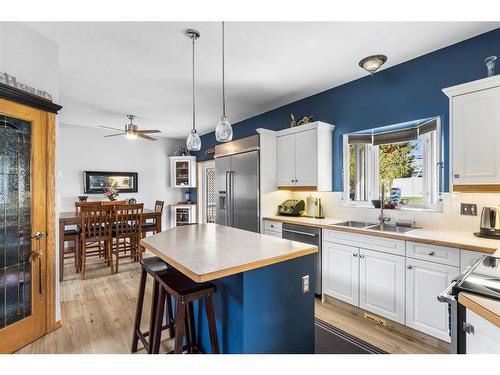 6215 Douglas Place, Olds, AB - Indoor Photo Showing Kitchen With Double Sink