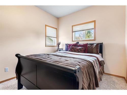 6215 Douglas Place, Olds, AB - Indoor Photo Showing Bedroom