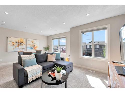 91 Cranbrook Crescent Se, Calgary, AB - Indoor Photo Showing Living Room