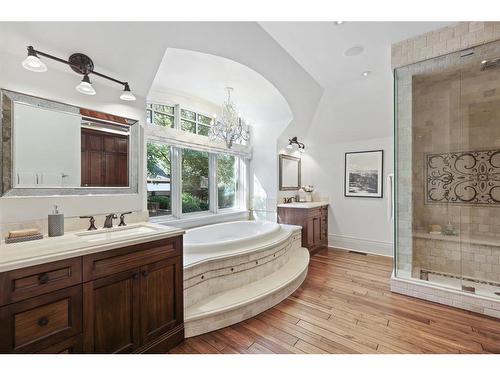 1131 Dorchester Avenue Sw, Calgary, AB - Indoor Photo Showing Bathroom