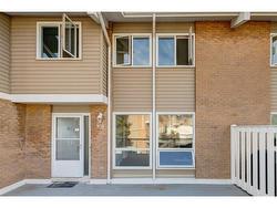 49-116 Silver Crest Drive NW Calgary, AB T3B 4N9