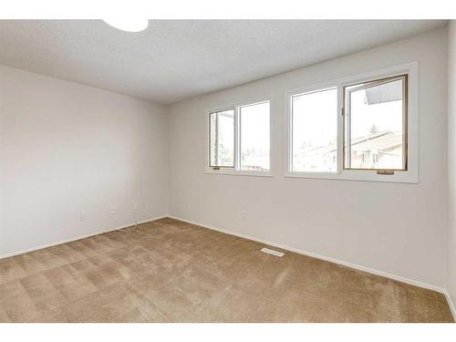 49-116 Silver Crest Drive Nw, Calgary, AB - Indoor Photo Showing Other Room