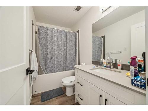 4111-200 Seton Circle Se, Calgary, AB - Indoor Photo Showing Bathroom