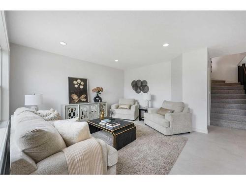 16 Johnson Place Sw, Calgary, AB - Indoor Photo Showing Living Room