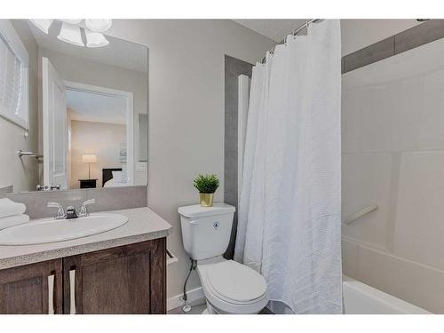 128 Copperpond Parade Se, Calgary, AB - Indoor Photo Showing Bathroom