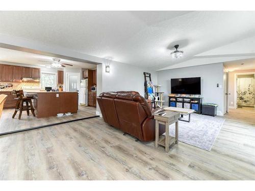 244062 Range Road 251, Rural Wheatland County, AB - Indoor Photo Showing Other Room