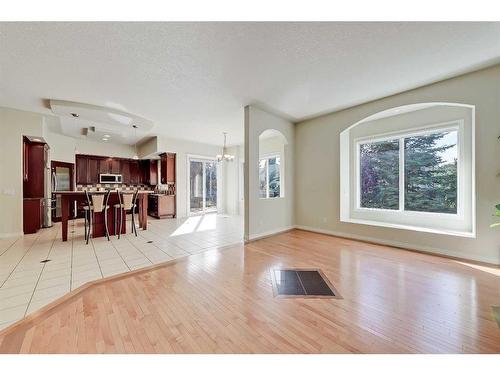 133 Tusslewood Heights Nw, Calgary, AB - Indoor