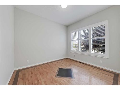 133 Tusslewood Heights Nw, Calgary, AB - Indoor Photo Showing Other Room