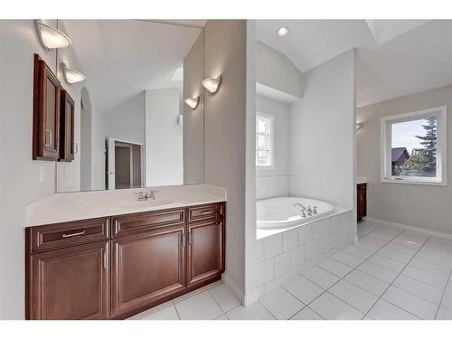 133 Tusslewood Heights Nw, Calgary, AB - Indoor Photo Showing Bathroom