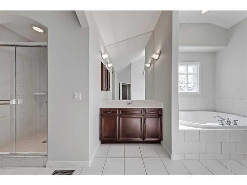 133 Tusslewood Heights Nw, Calgary, AB - Indoor Photo Showing Bathroom