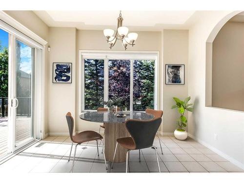 133 Tusslewood Heights Nw, Calgary, AB - Indoor Photo Showing Dining Room