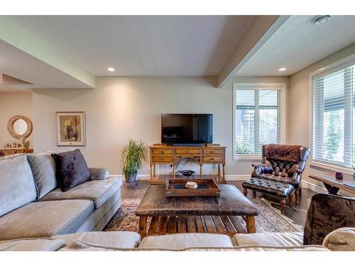 194 Valley Pointe Way Nw, Calgary, AB - Indoor Photo Showing Living Room