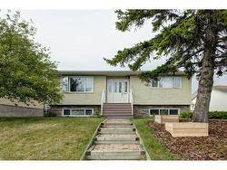 304 Huntridge Road NE Calgary, AB T2K 4B6