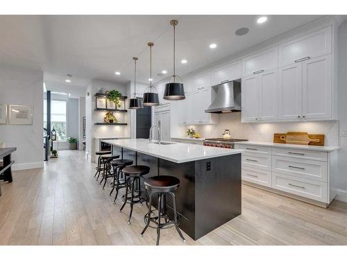 2027 46 Avenue Sw, Calgary, AB - Indoor Photo Showing Kitchen With Upgraded Kitchen