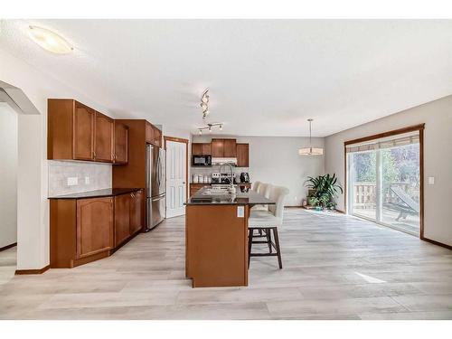 20 Panatella Drive Nw, Calgary, AB - Indoor Photo Showing Kitchen