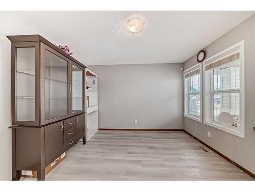 20 Panatella Drive Nw, Calgary, AB - Indoor Photo Showing Other Room