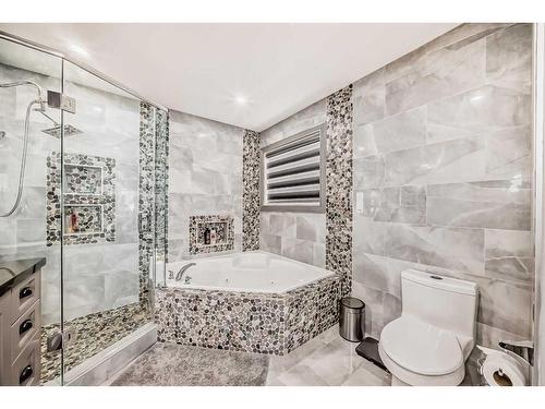 286 Taravista Drive Ne, Calgary, AB - Indoor Photo Showing Bathroom