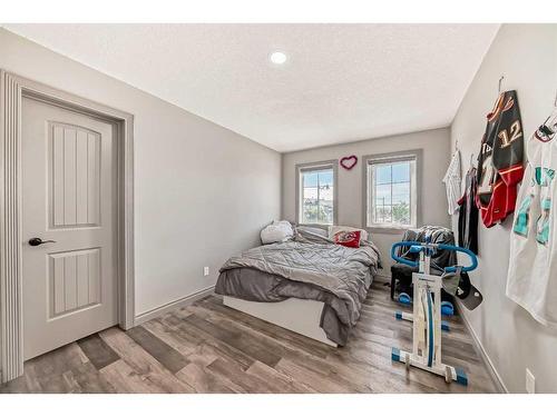 286 Taravista Drive Ne, Calgary, AB - Indoor Photo Showing Bedroom