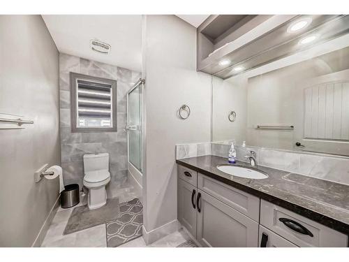 286 Taravista Drive Ne, Calgary, AB - Indoor Photo Showing Bathroom