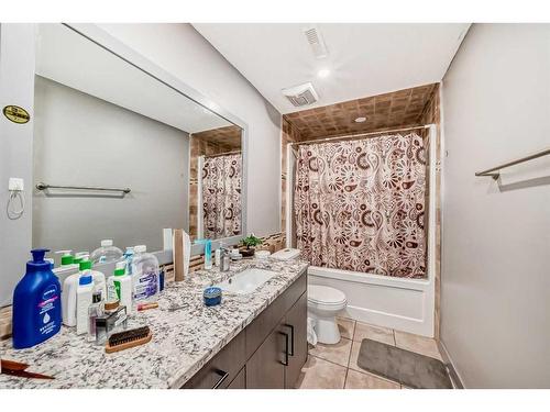 286 Taravista Drive Ne, Calgary, AB - Indoor Photo Showing Bathroom