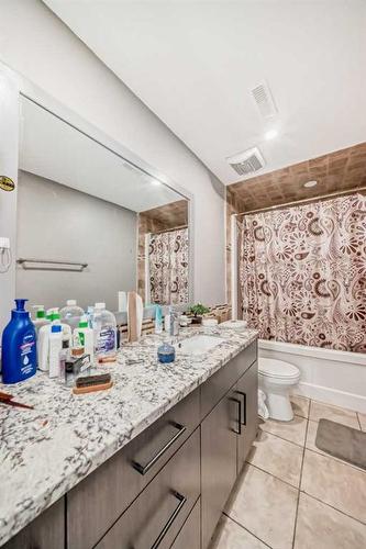 286 Taravista Drive Ne, Calgary, AB - Indoor Photo Showing Bathroom