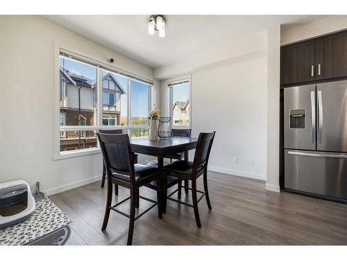 27 Sherwood Lane Nw, Calgary, AB - Indoor Photo Showing Dining Room