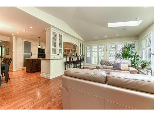 6948 Livingstone Drive Sw, Calgary, AB - Indoor Photo Showing Living Room