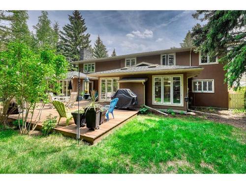 6948 Livingstone Drive Sw, Calgary, AB - Outdoor