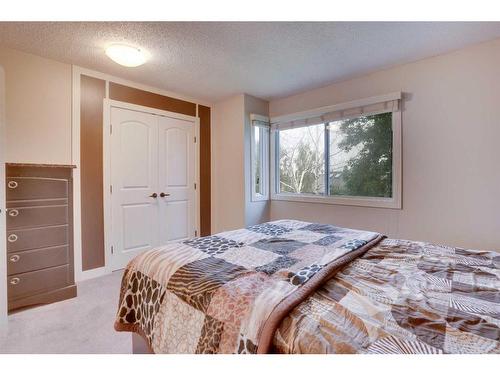 84 Castleridge Close Ne, Calgary, AB - Indoor Photo Showing Bedroom