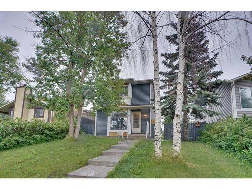 84 Castleridge Close Ne, Calgary, AB - Outdoor