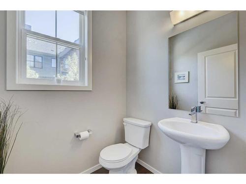 221 Ascot Circle Sw, Calgary, AB - Indoor Photo Showing Bathroom