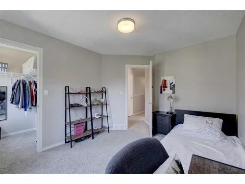 221 Ascot Circle Sw, Calgary, AB - Indoor Photo Showing Bedroom